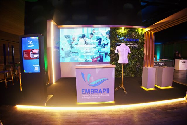 Estande da EMBRAPII na área de exposição
